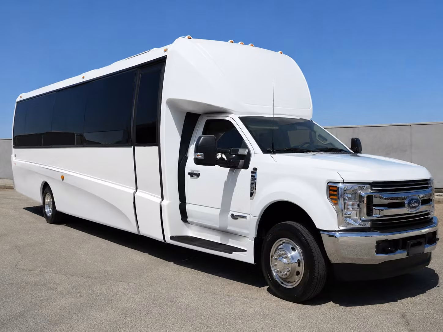 minibus rentals for new haven youth ministry and mission trips