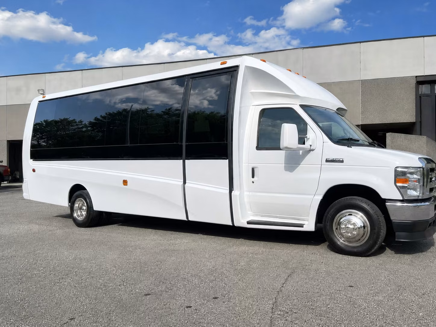 minibuses and charter buses for new haven prom night groups of every size